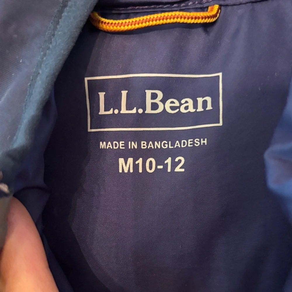 L.L. Bean Kids Two-Tone Hooded Puffer Jacket in Olive Green and Navy